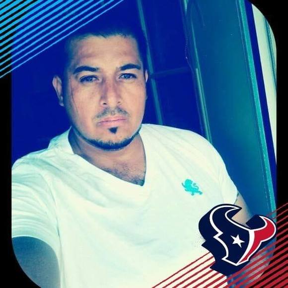 Poshmark profile picture for @escalona